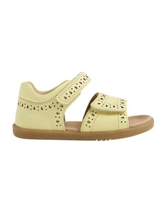 Iwalk Logan Sandals In Yellow