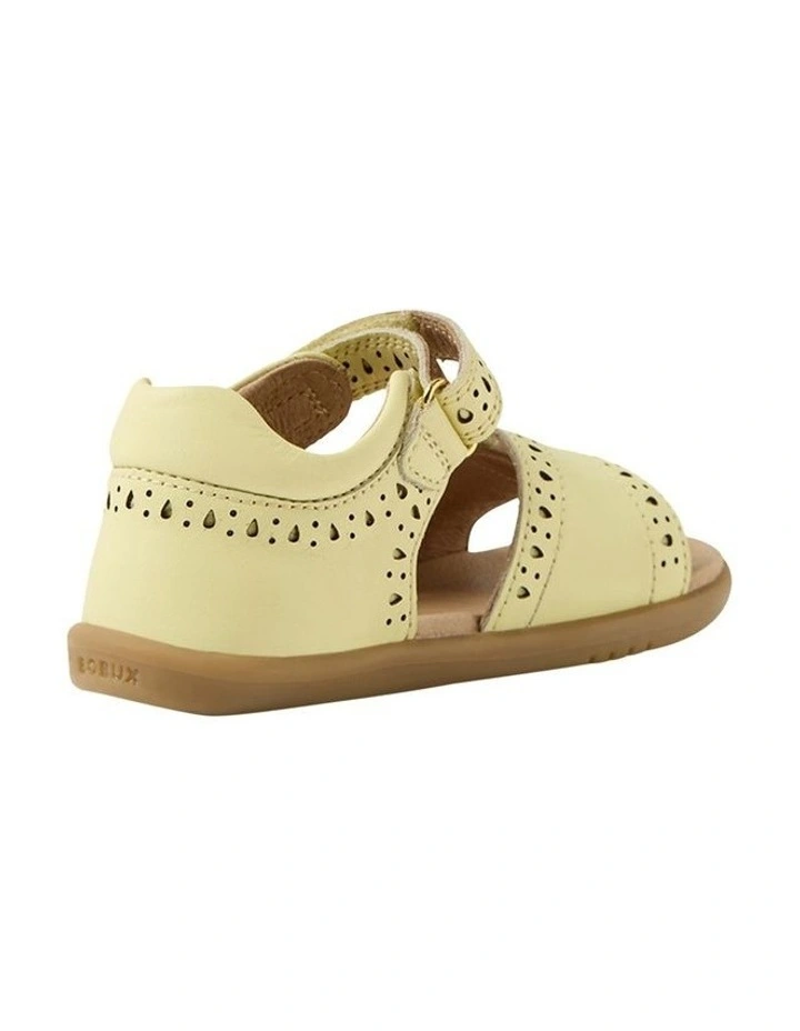 Iwalk Logan Sandals In Yellow image 2