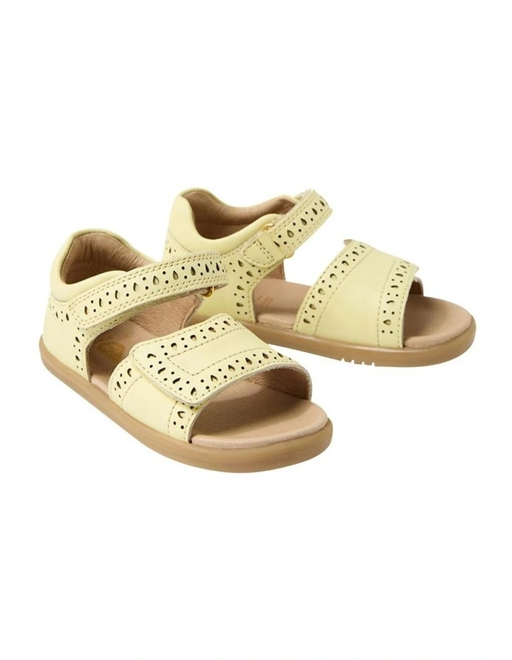 Iwalk Logan Sandals In Yellow image 3