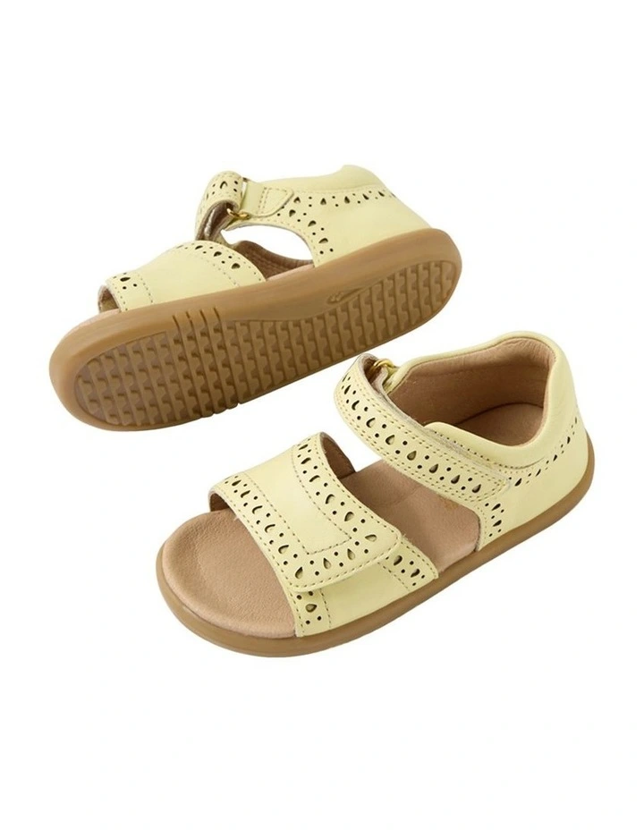 Iwalk Logan Sandals In Yellow image 4