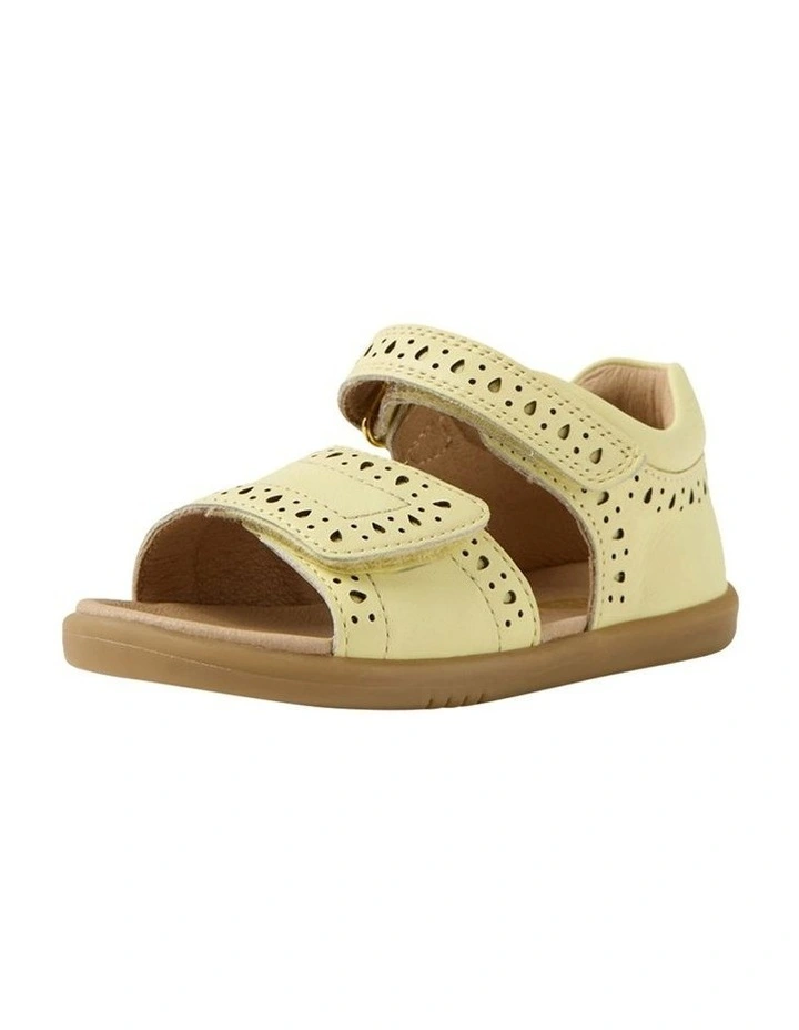 Iwalk Logan Sandals In Yellow image 5