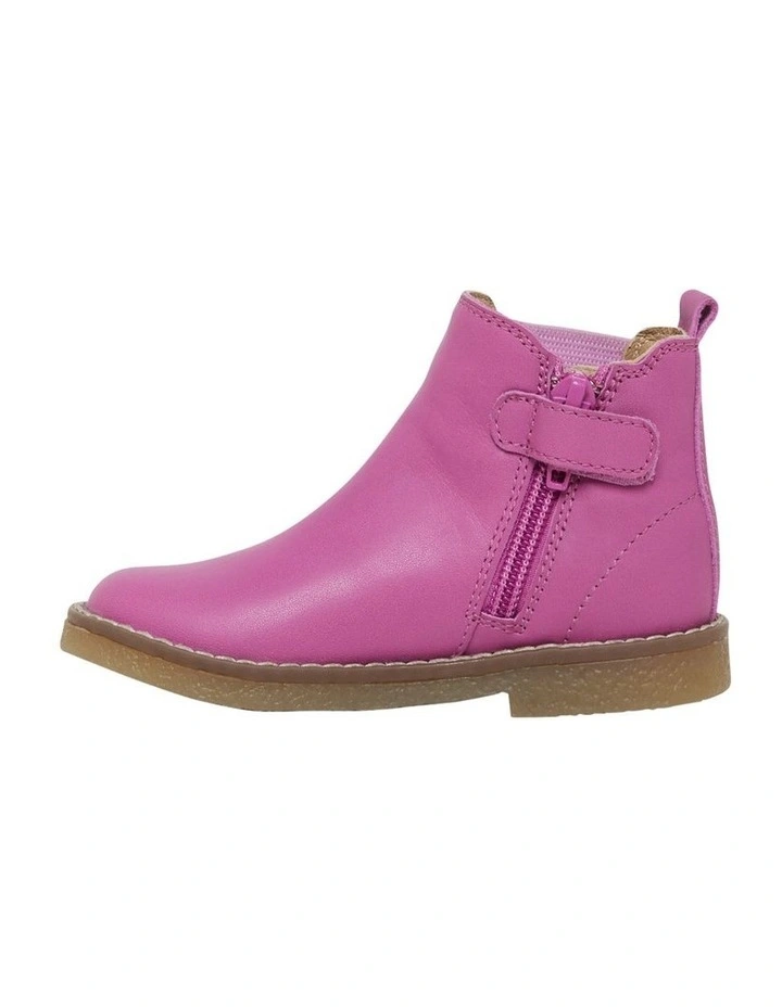 Chelsea Ii Jnr Boots In Dark Mauve image 3