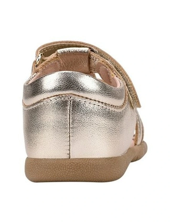 Sara Sandals In Gold image 3