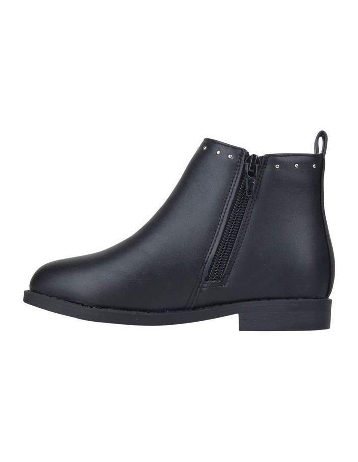 casual boots black