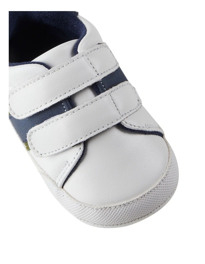 Karter Sneakers In White image 4
