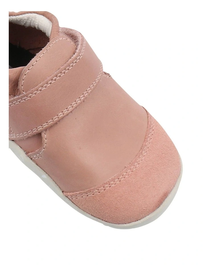 Xplorer Marvel Shoes in Pink image 4