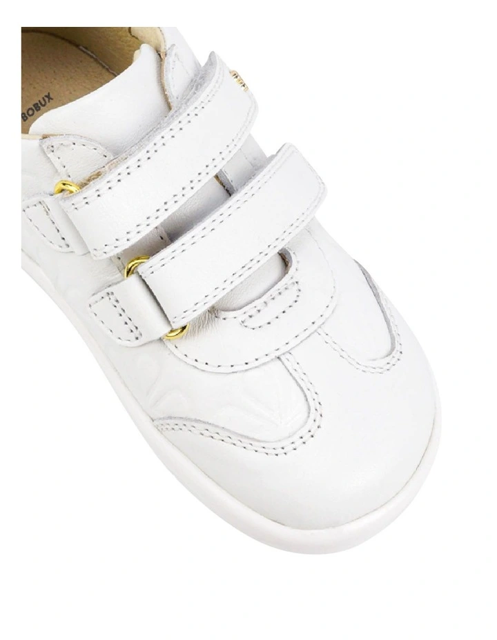 Iwalk Sprite Embossed Shoes in White image 4
