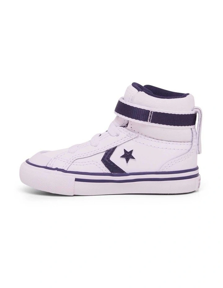 Pro Blaze Strap Infant Sneakers in White/Navy image 3