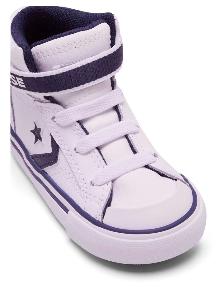Pro Blaze Strap Infant Sneakers in White/Navy image 4