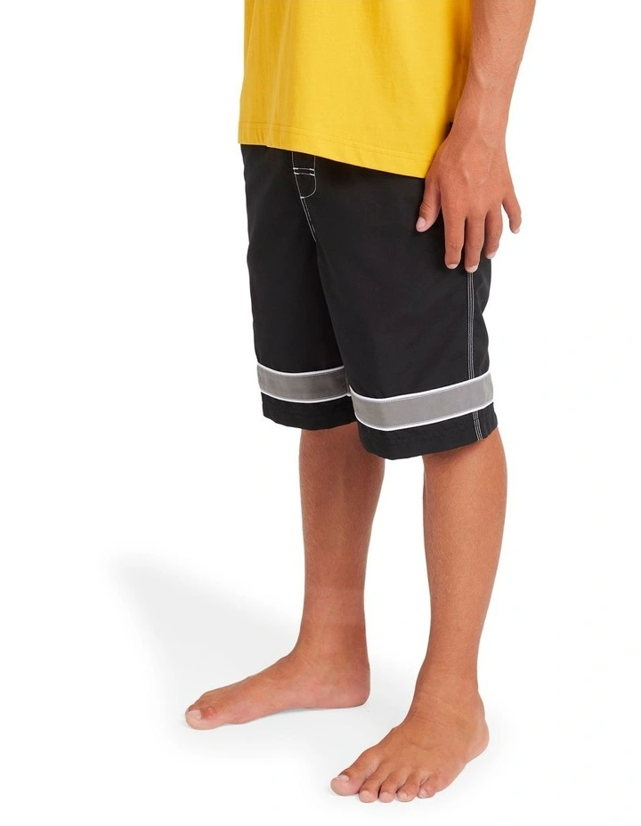 Throw On 18 Boardshorts in Black image 3