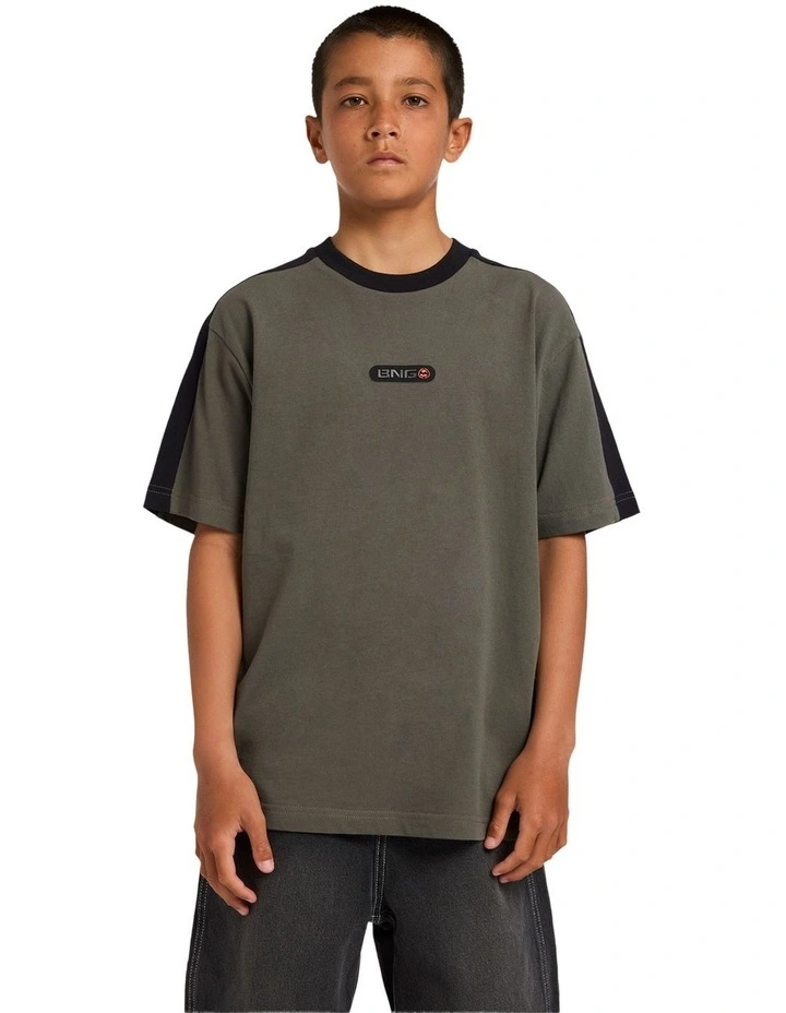 Boys 8-16 Boys Spec Iconic T-Shirt Forest image 1