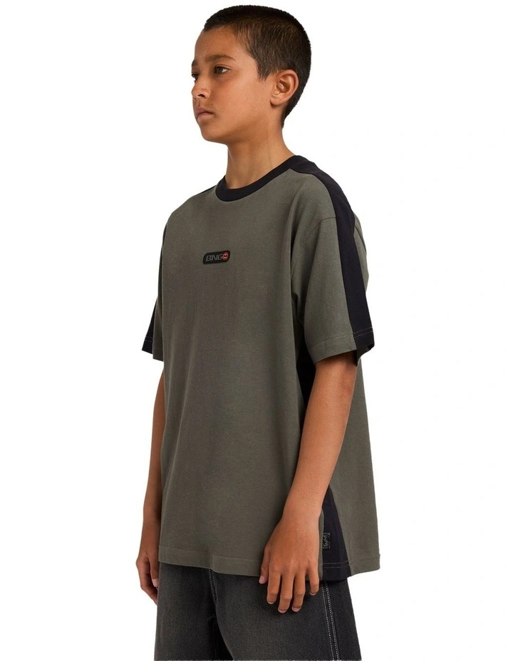 Boys 8-16 Boys Spec Iconic T-Shirt Forest image 3
