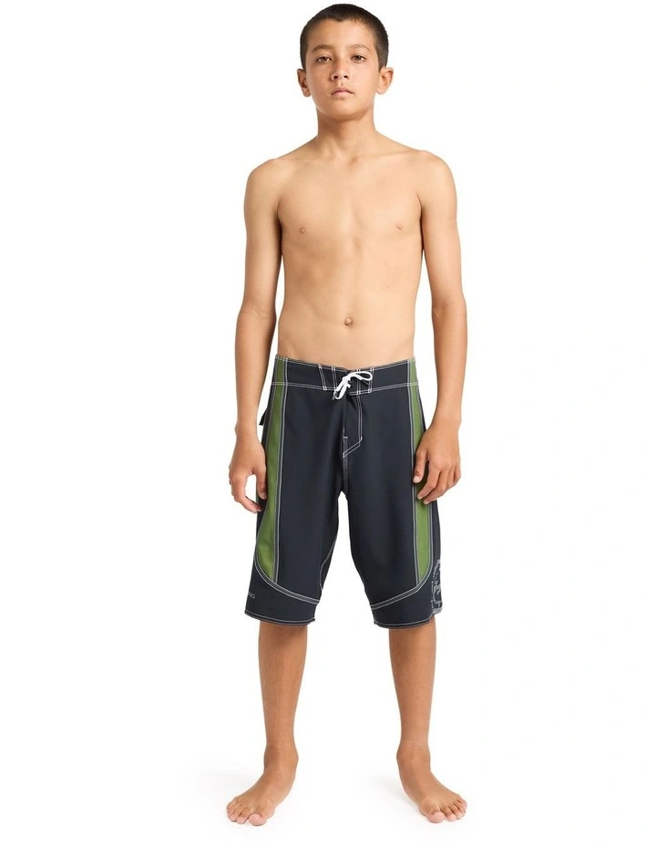Boys 8-16 Spec 73 Systems Pro 19 Inch Boardshorts In Black image 5