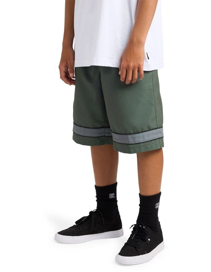 Boys 8-16 Throw On 2.0 19 Inch Boardshorts In Dirty Olive image 3