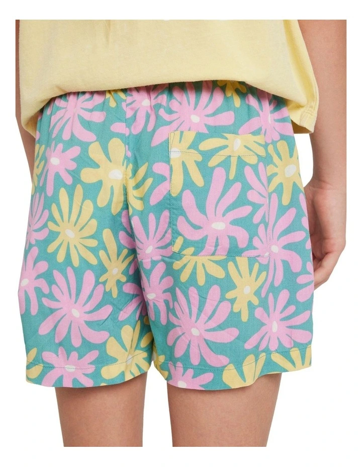 Lekeito Break Printed Elastic Waist Shorts in Green image 4