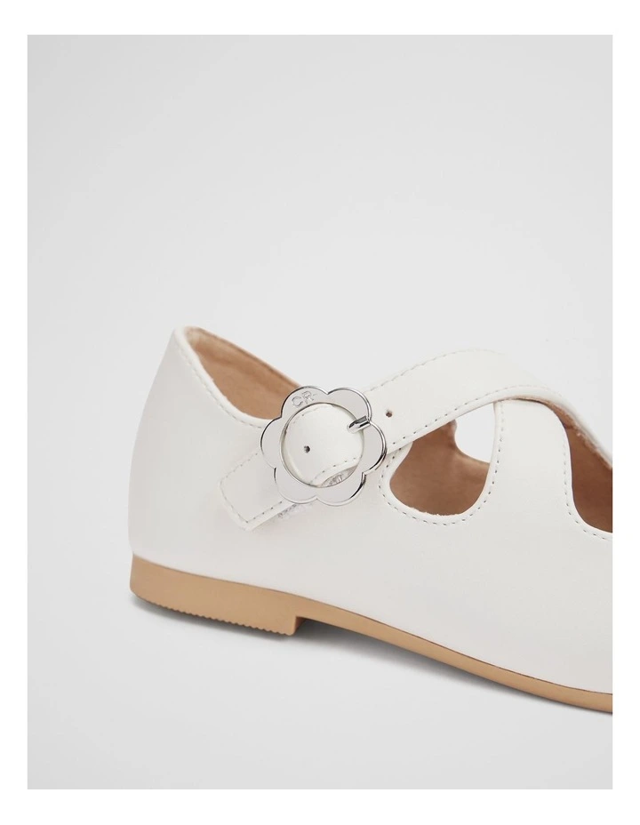 Penelope Ballet in Vanilla image 3