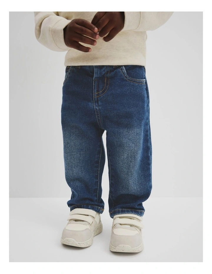 Denim Jean in Mid Blue Wash image 2