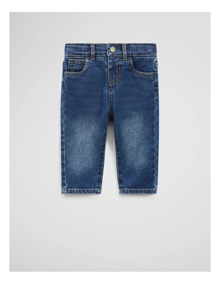 Denim Jean in Mid Blue Wash image 4