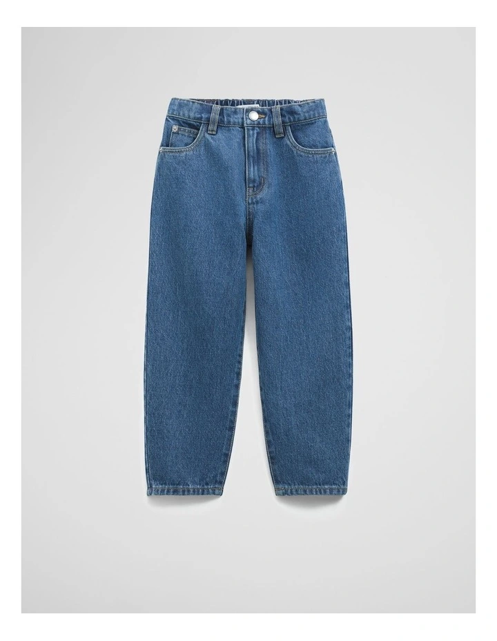 Five Pocket Jean in Mid Blue Wash image 4