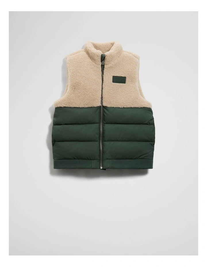 Sherpa Splice Vest in Forest image 4