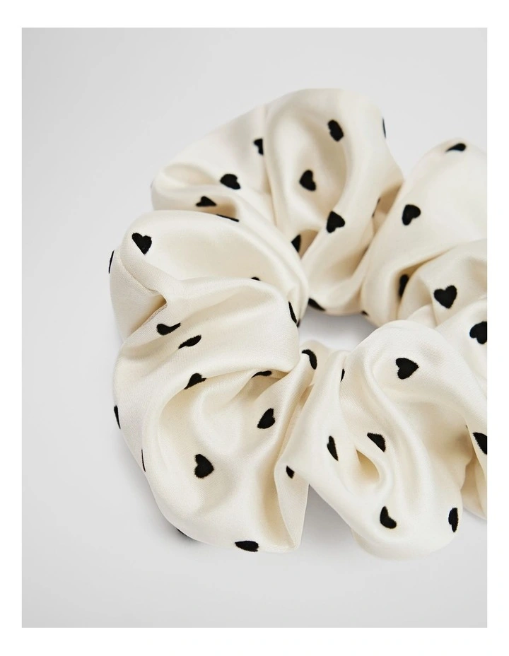 Flocked Scrunchie in Marshmallow image 2