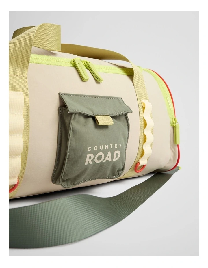 Adventure Overnighter Bag in Pebble image 2