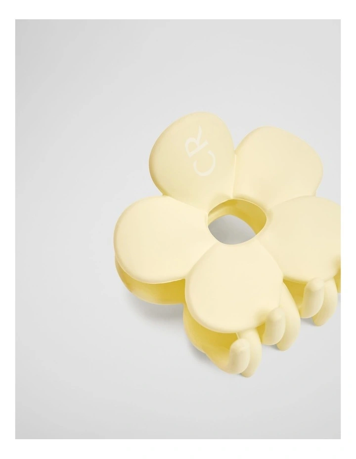 Large Flower Clip in Butter image 2