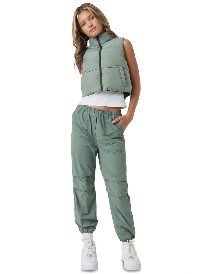 Lightweight Cargo Pant in Hunter Green image 1