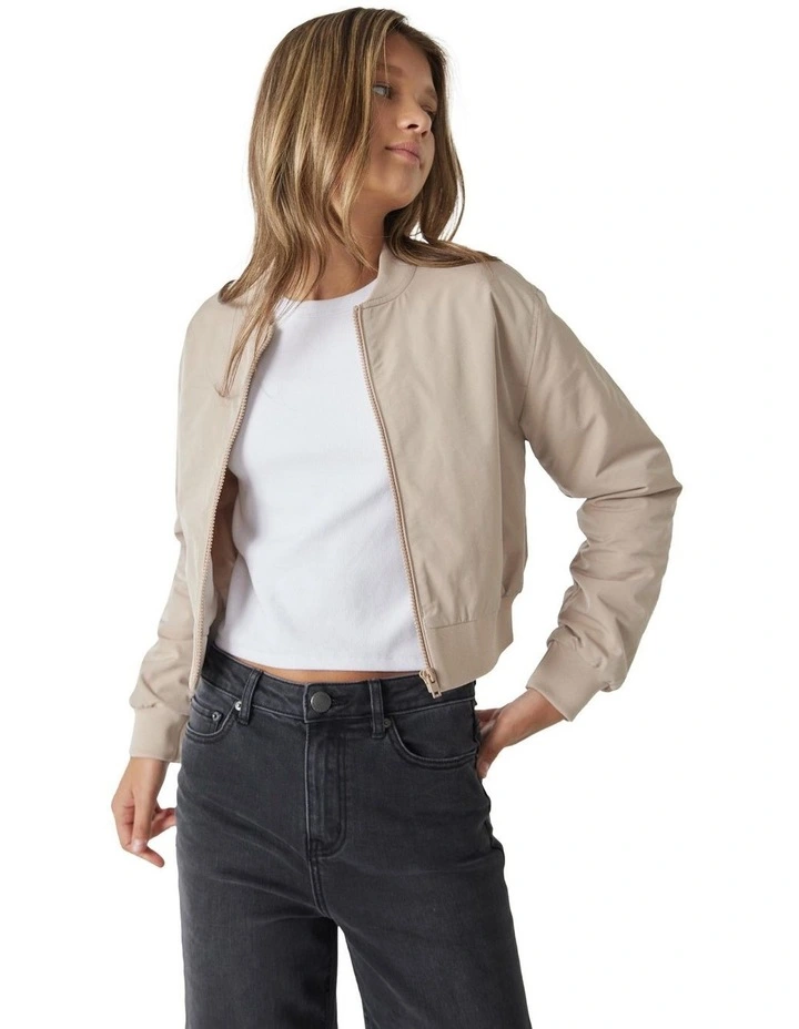 Crop Oversized Bomber in Natural image 2