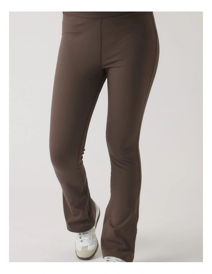 Yoga Pant in Brown image 3
