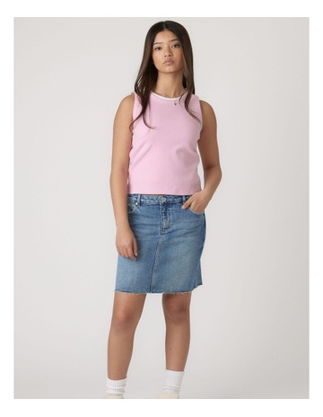 Pink colour