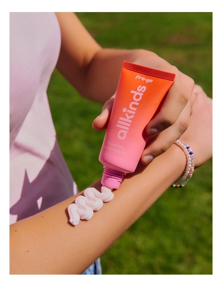 Strawberry Mini Must Haves Set image 7