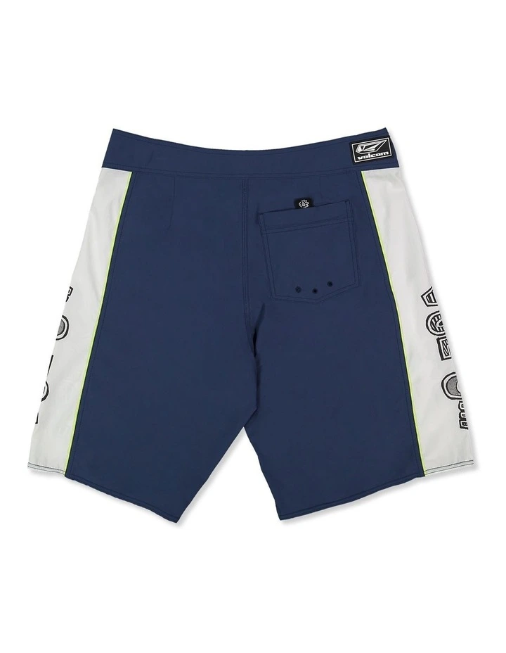 Boys 8-16 Sidelines Lib 19 Inch Boardshorts in Light Navy image 2