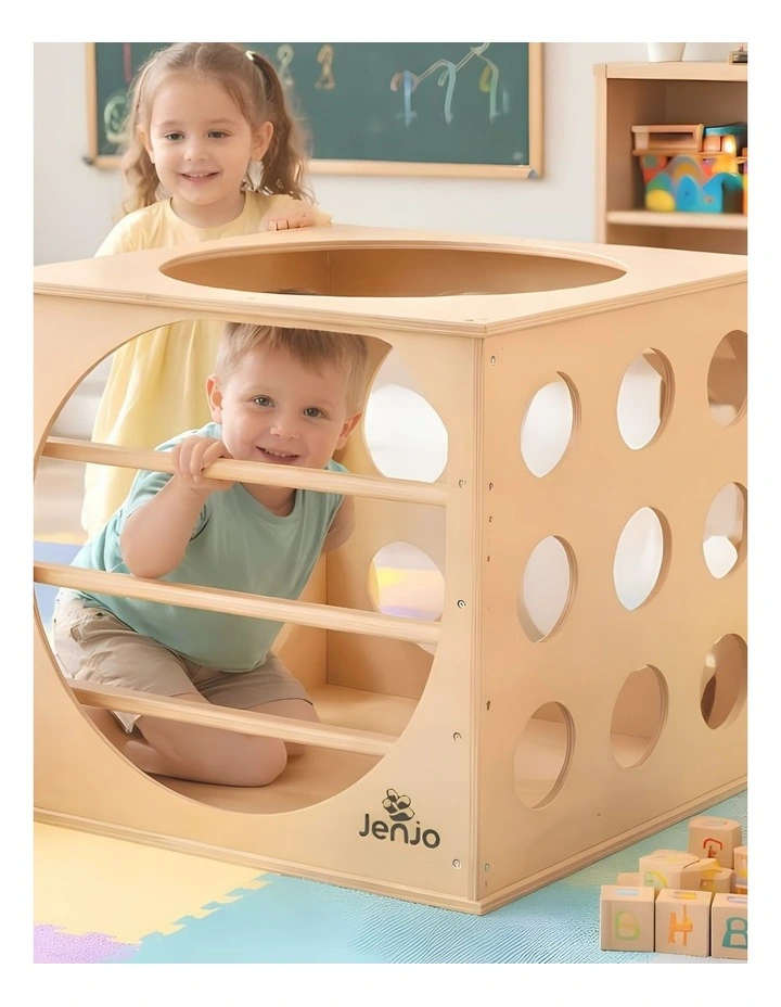 Climbing Cube image 4