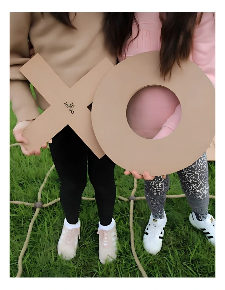 Giant Noughts And Crosses Tic Tac Toe Game Set image 4