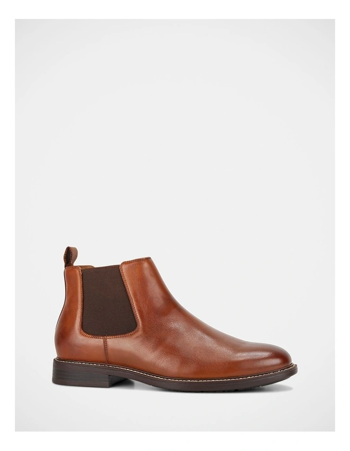 Hanger Boots in Brown image 5