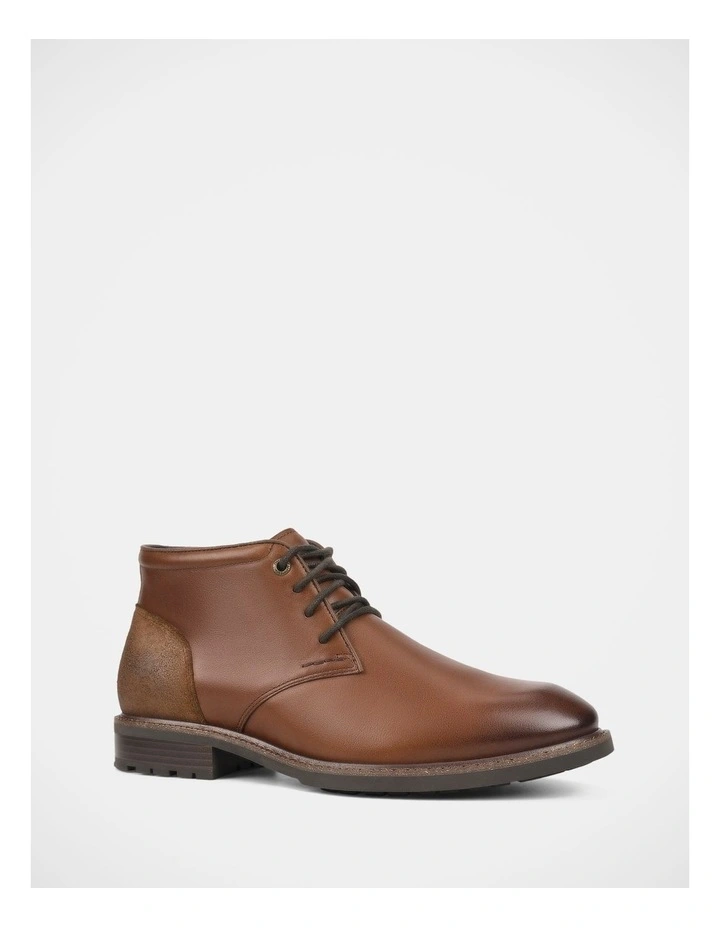 Lynx Boots In Brown image 2