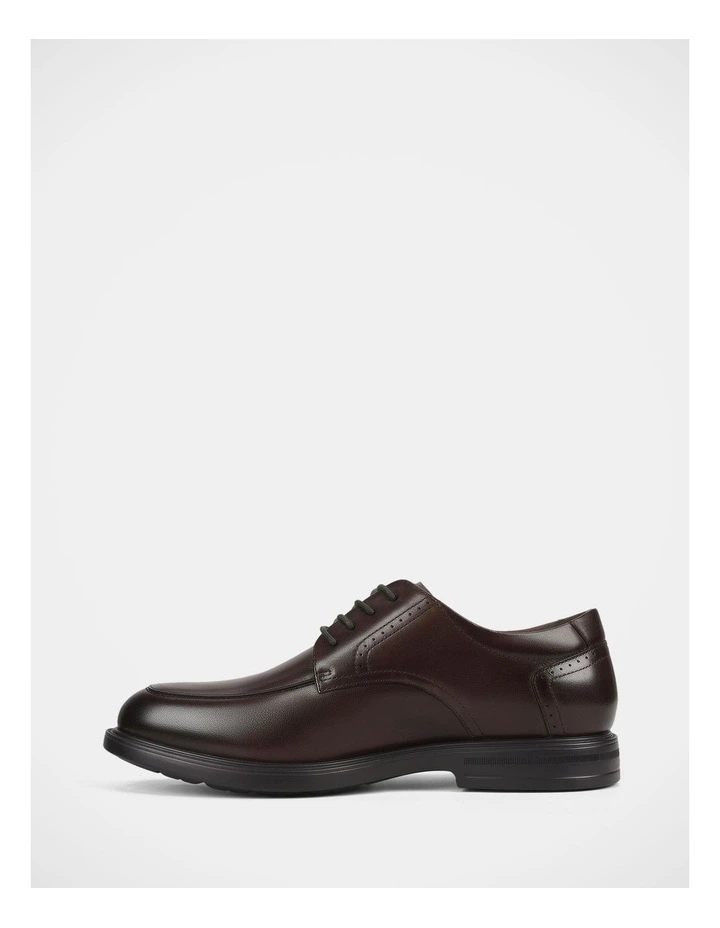 Unify Shoes in Brown image 3