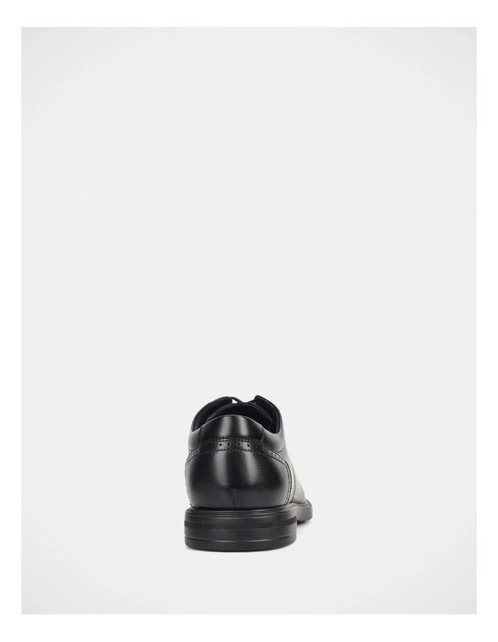 Unify Shoes in Black image 5