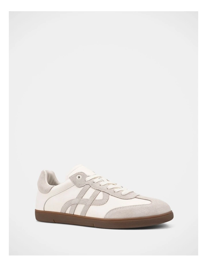 Trackside M Sneakers In Off White image 2