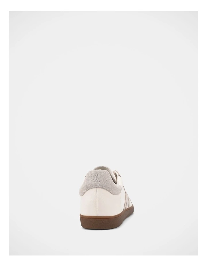Trackside M Sneakers In Off White image 5