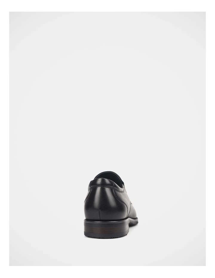Bently Shoes In Black image 5