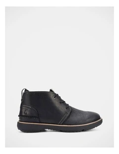 Scotty Chukka Boots In Bold Black Leather
