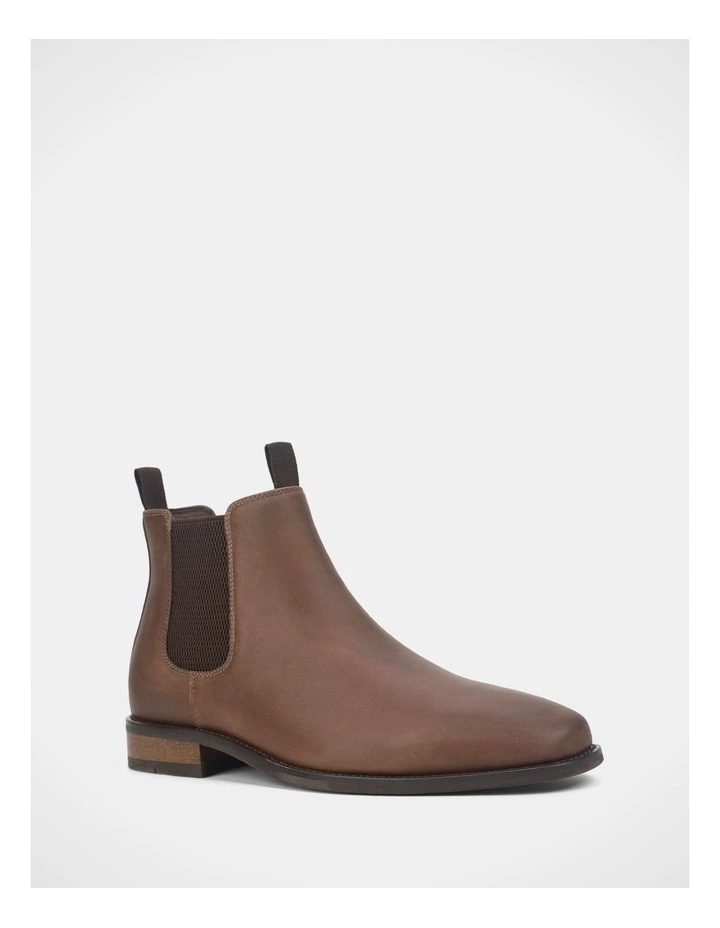 Wisconsin Boots In Brown image 2