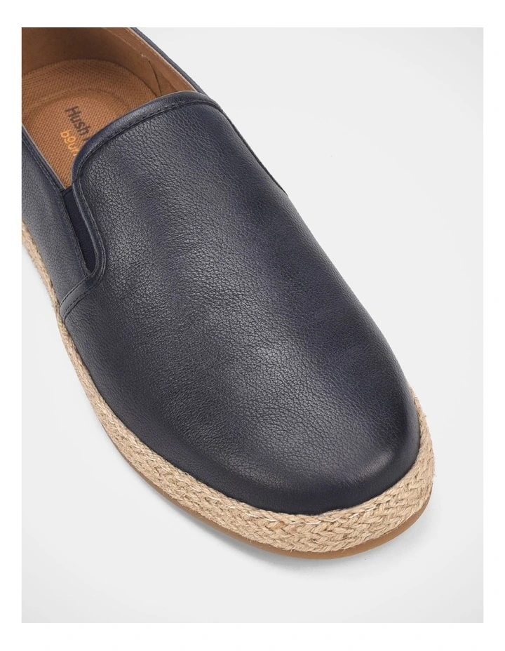 Dagger Shoes In Navy image 4