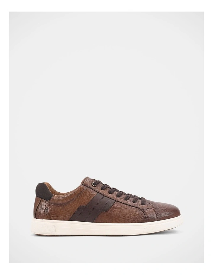 Gravity Sneakers In Tan/Brown image 1