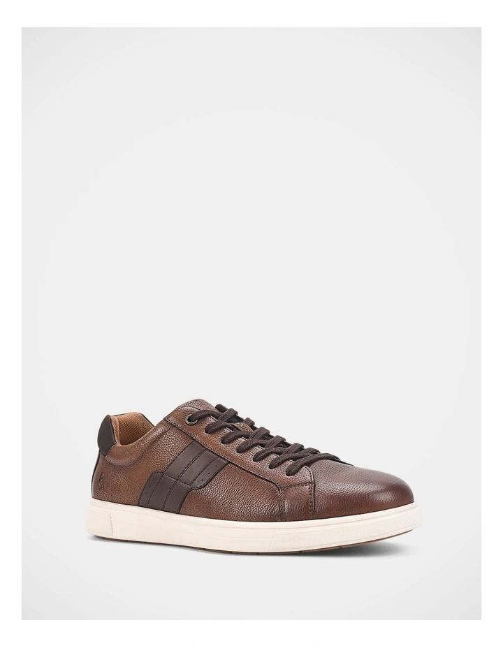 Gravity Sneakers In Tan/Brown image 2