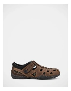 Sentry Ii Sandals In Brown