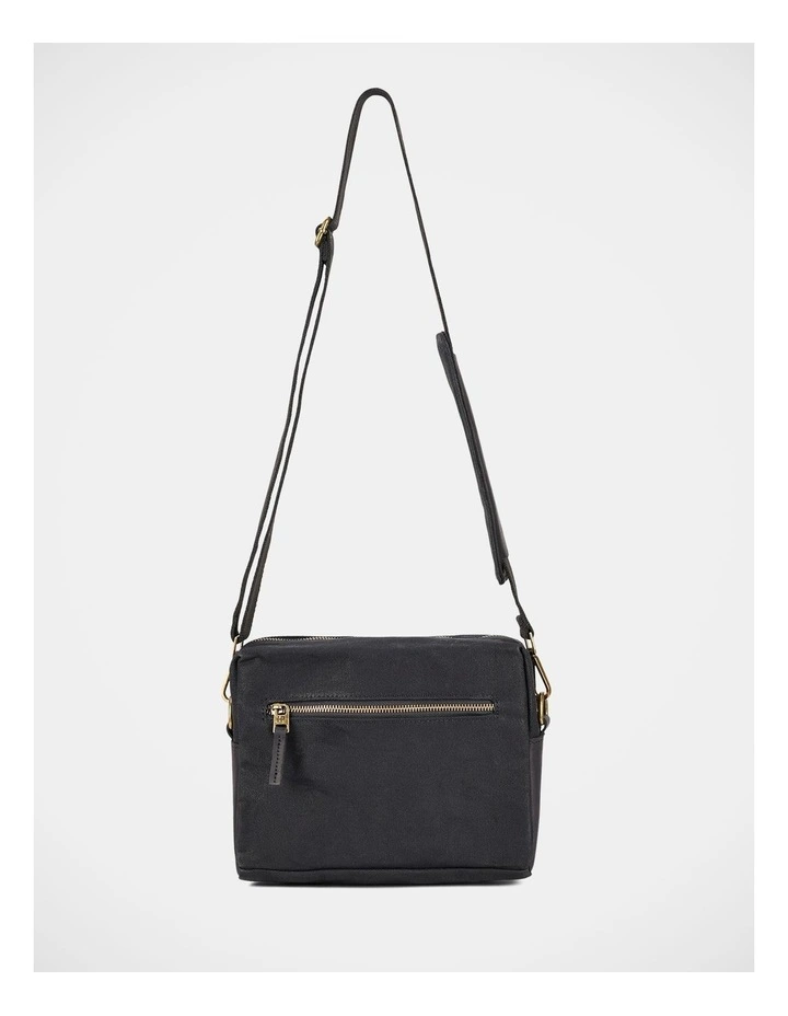 Aiden Messenger Bag In Black image 3