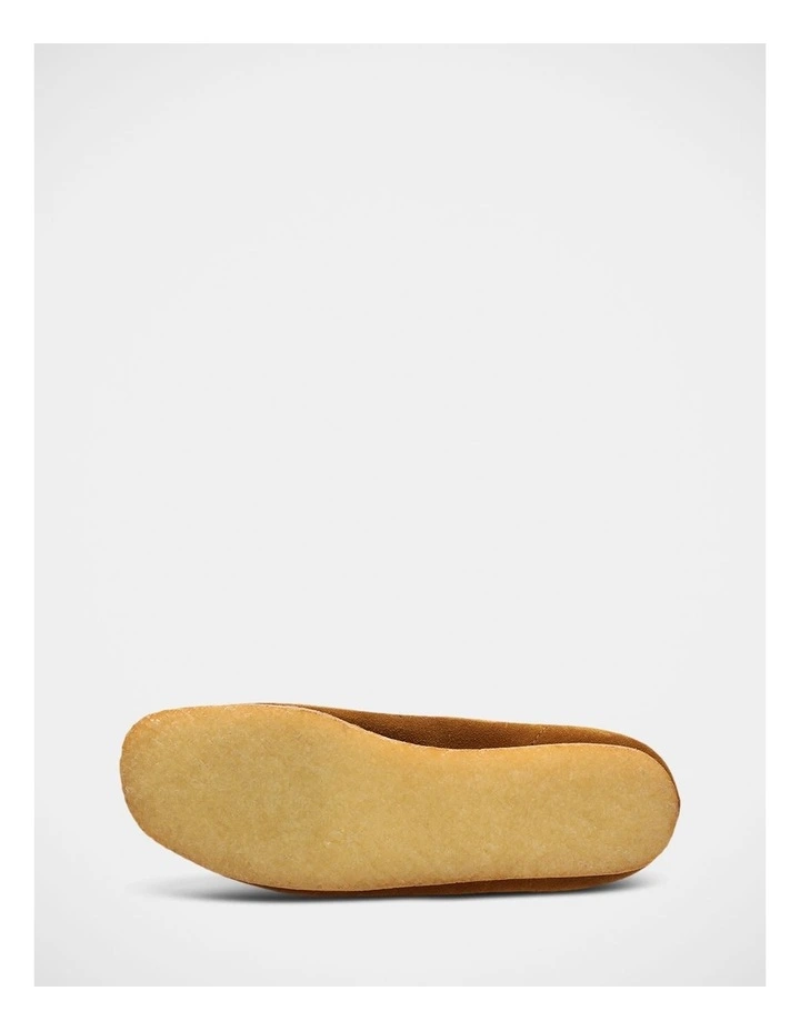 Wallabee Shoes iin Cola Suede image 7